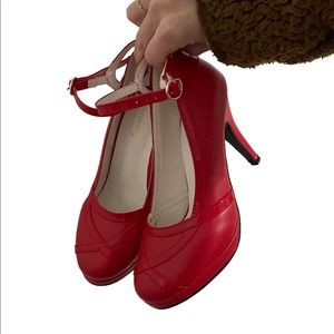 Red Pumps